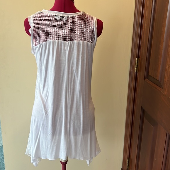 LeModa, NWOT, Size M White knit/sequins. Blouse, Many details. - Picture 6 of 10